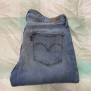 Levi’s distressed jeans